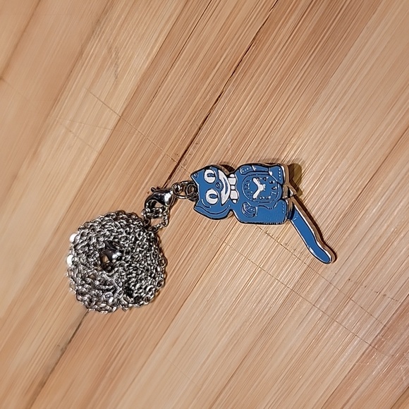 Serenity Blue Kit-Cat Klock clock clip on charm necklace - Picture 4 of 5